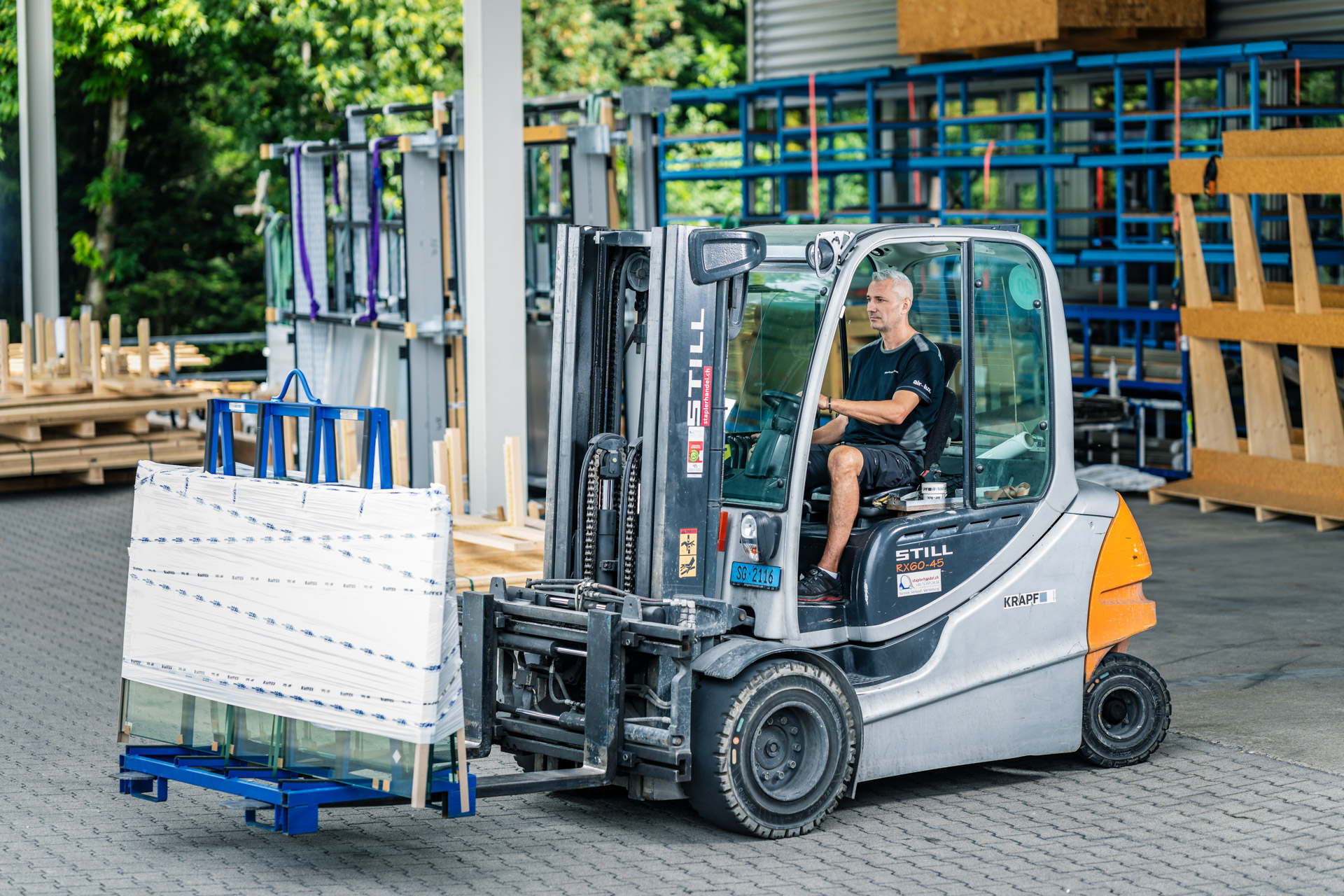 Air Lux Karriere Produktion Logistik Stapler