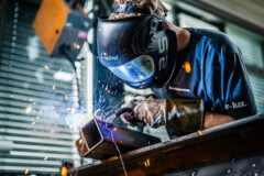 Air Lux Karriere Produktion Schweissgerät