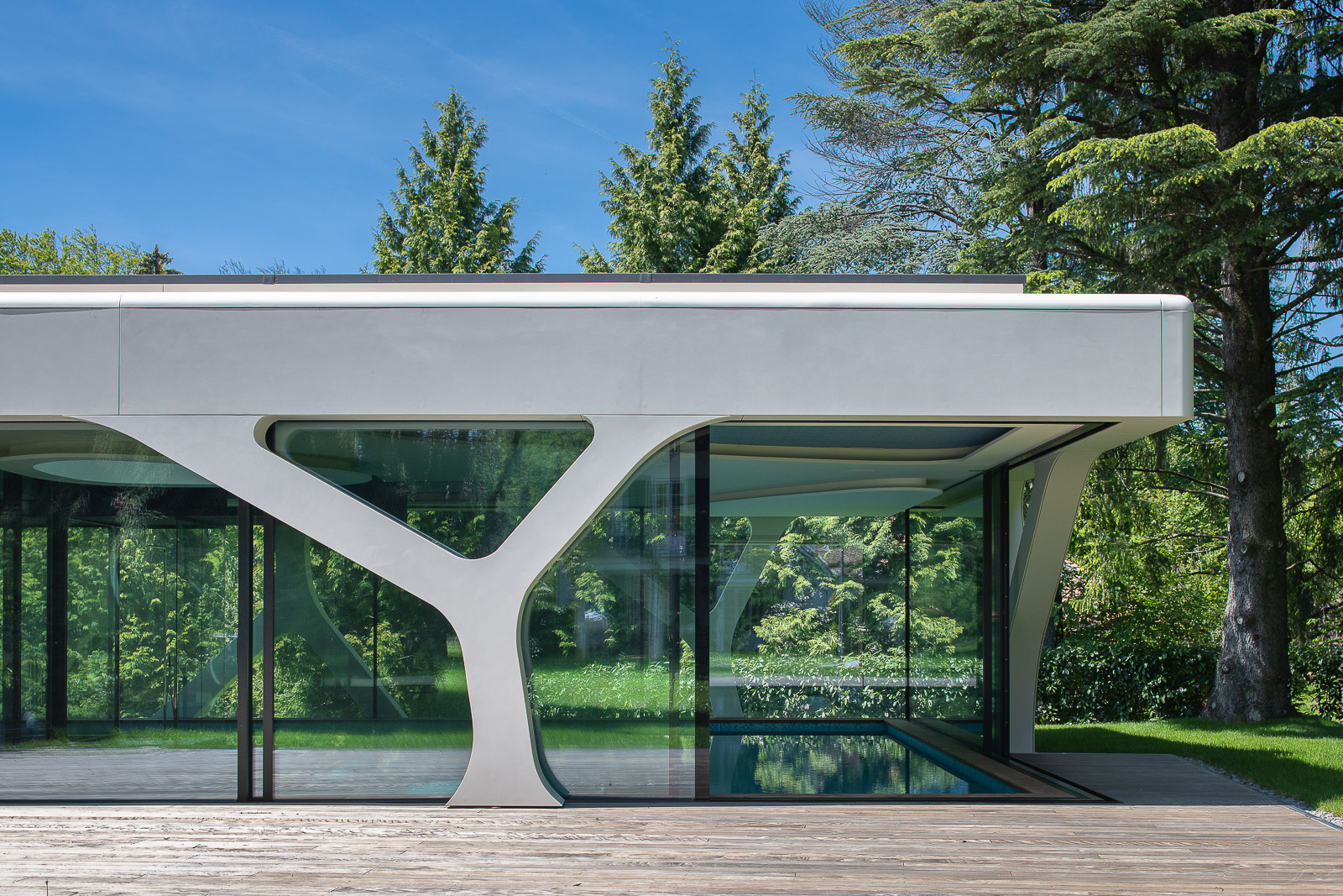 Air Lux Reference Poolhouse Western Switzerland Sliding Window Side View