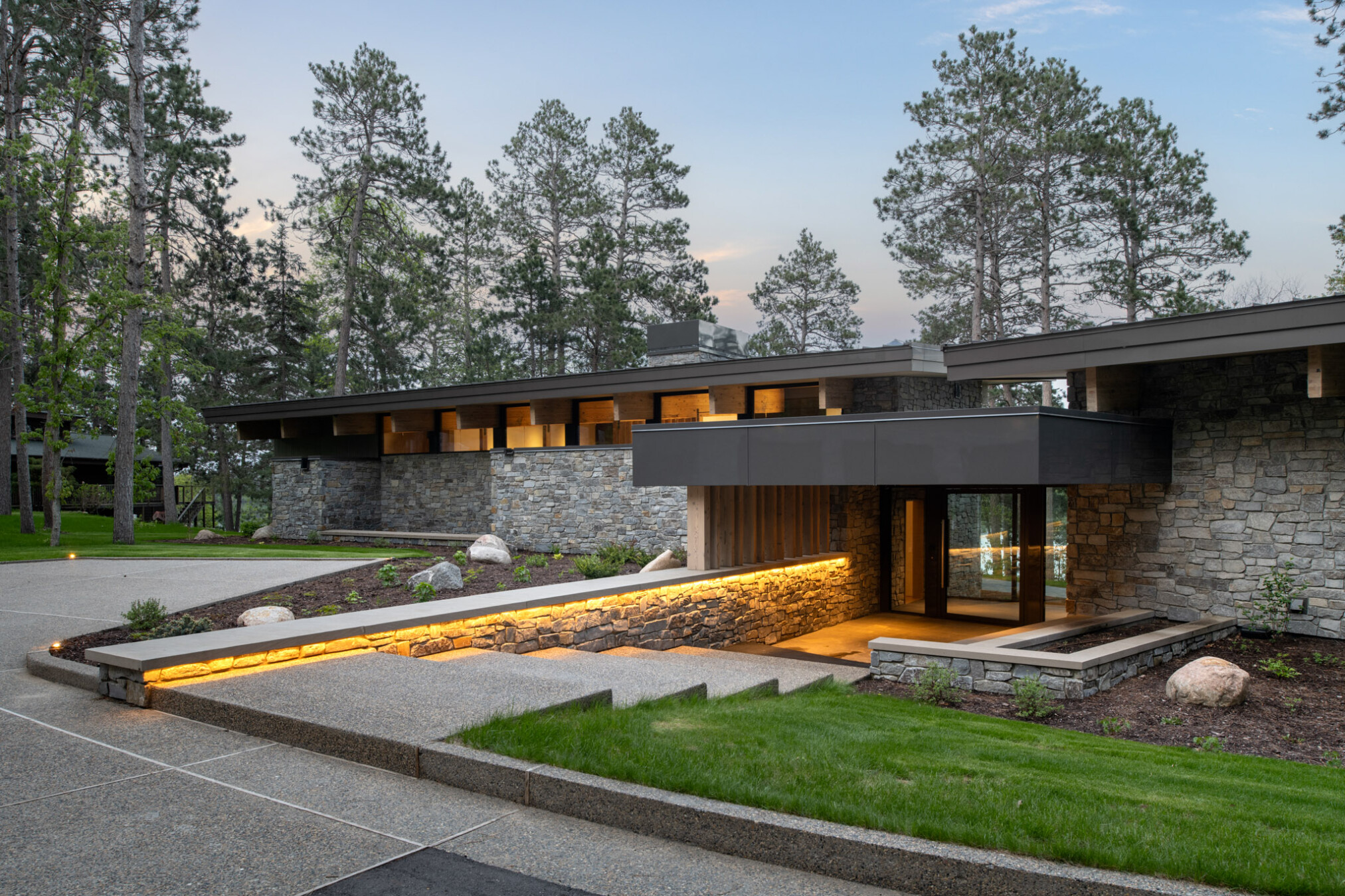 Air Lux Reference Private House Minnesota Usa Entrance