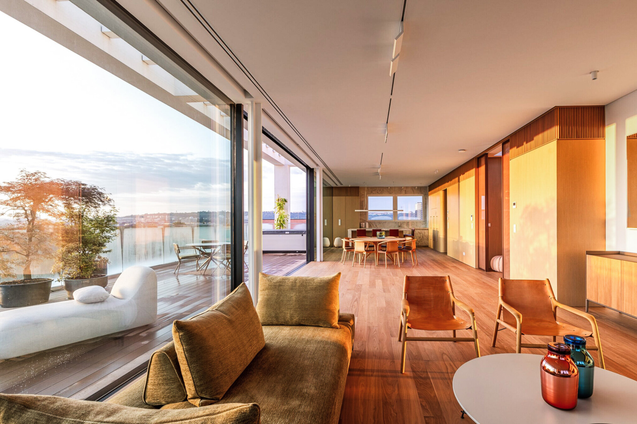 air-lux_referenz_prague marina_living room