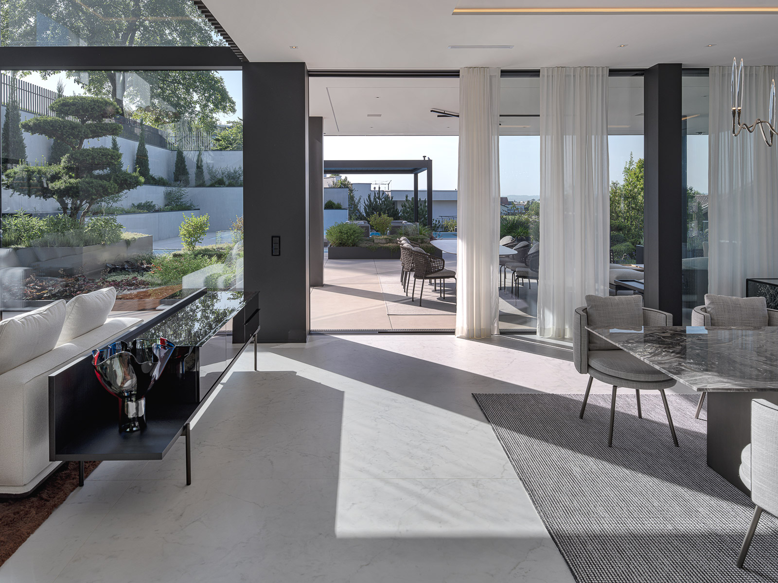 Air Lux Referenz Villa Oberer Zürichsee Esszimmer