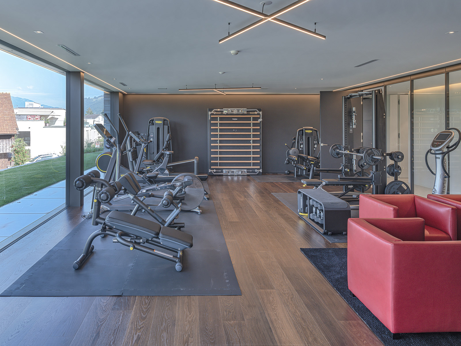 Air Lux Referenz Villa Oberer Zürichsee Fitnessraum