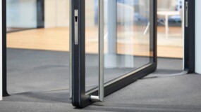 Blog Pivot door – the fascinating entry door Air Lux 2