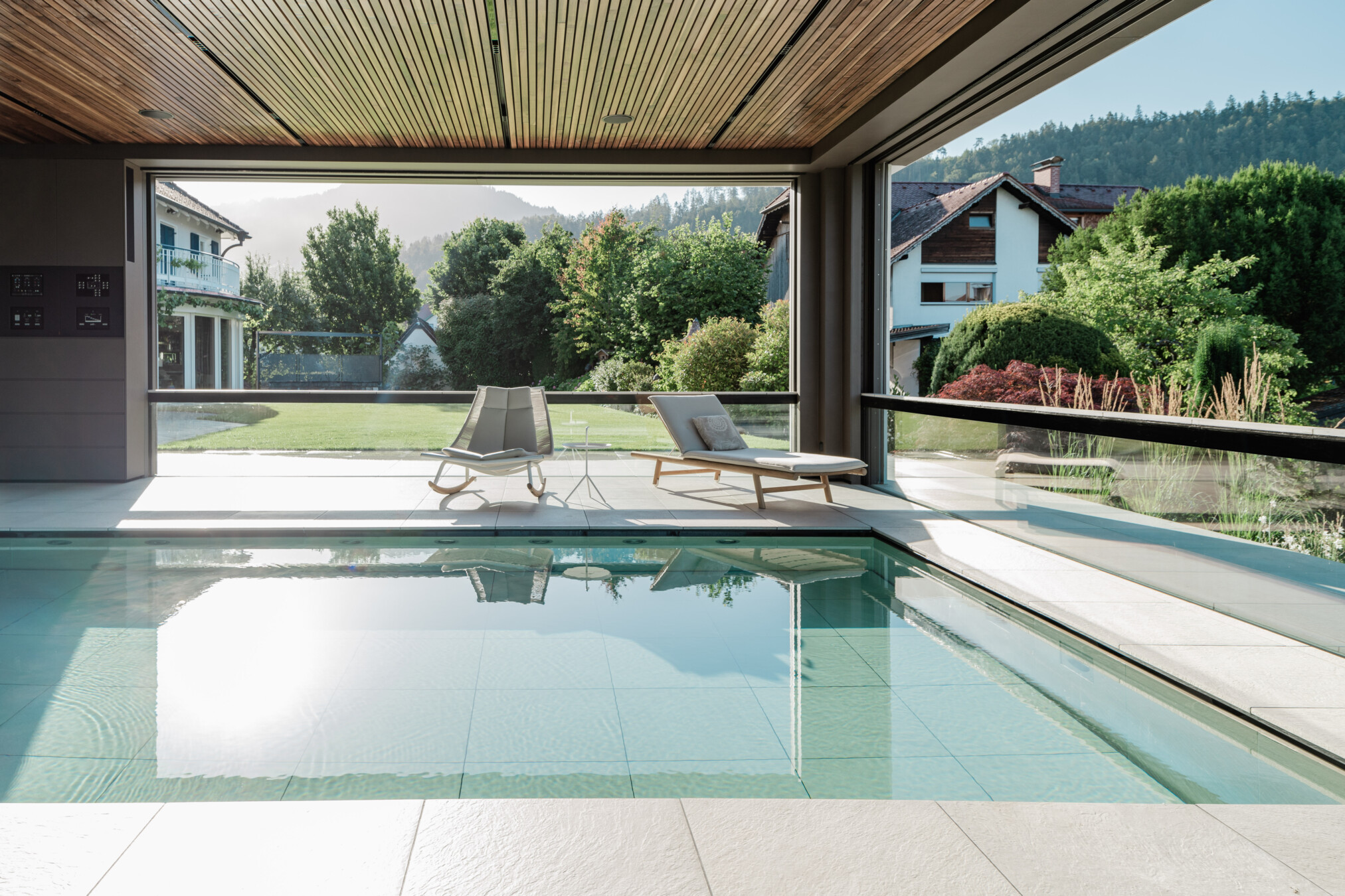 Descending Windows Poolhouse Austria Air Lux Low